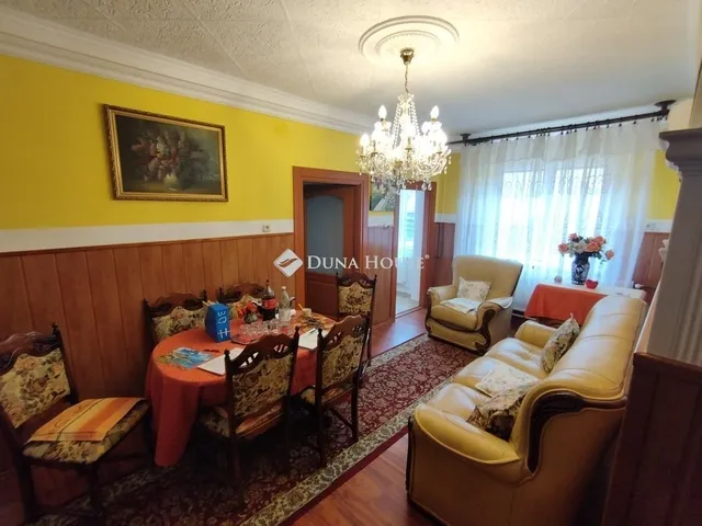 Eladó ház Tatabánya, Felsőgalla 222 nm