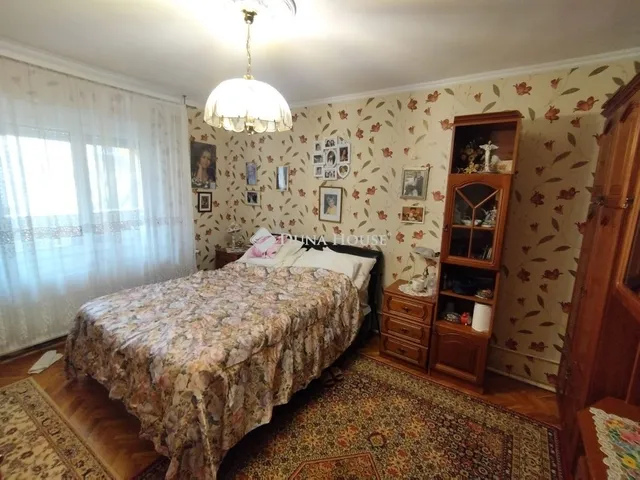 Eladó ház Tatabánya, Felsőgalla 222 nm