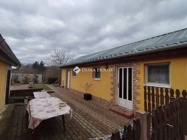 Eladó ház Tatabánya, Felsőgalla 222 nm