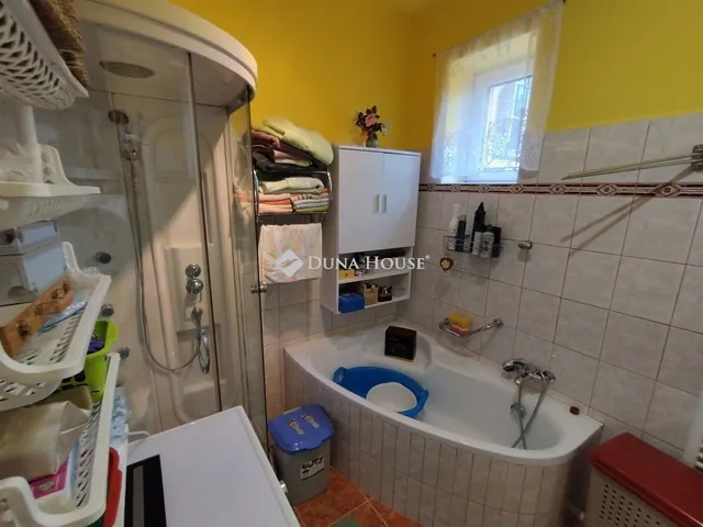Eladó ház Tatabánya, Felsőgalla 222 nm