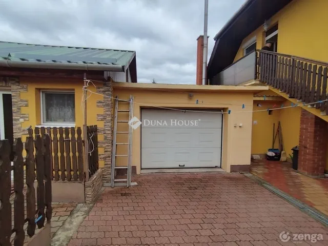 Eladó ház Tatabánya, Felsőgalla 222 nm