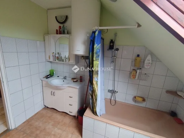 Eladó ház Tatabánya, Felsőgalla 222 nm