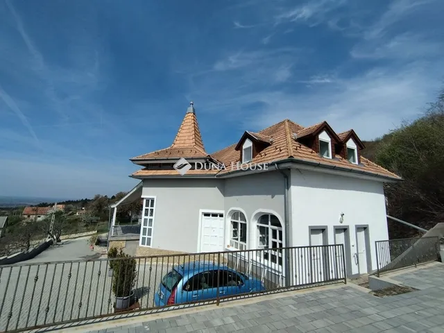 Eladó kereskedelmi és ipari ingatlan Sümeg 700 nm