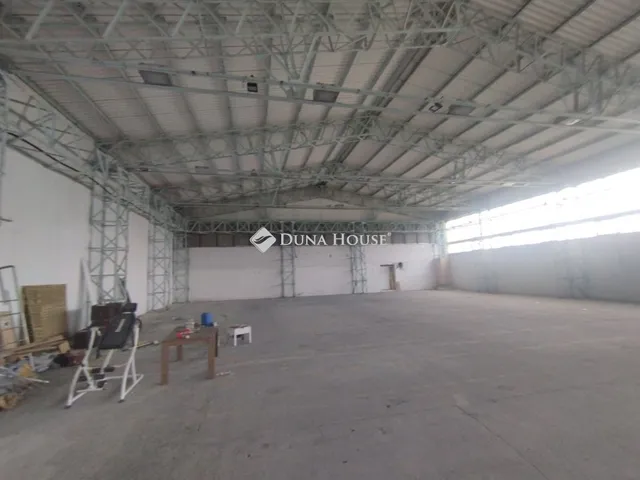 Kiadó kereskedelmi és ipari ingatlan Tatabánya, Bánhida 960 nm