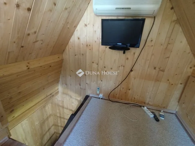 Eladó nyaraló Tatabánya 19 nm