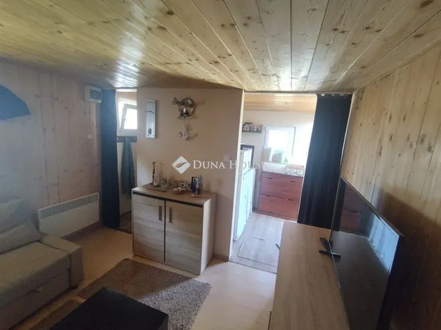 Eladó nyaraló Tatabánya 19 nm