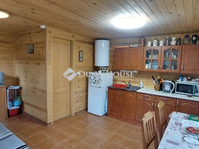 Eladó nyaraló Tatabánya 20 nm