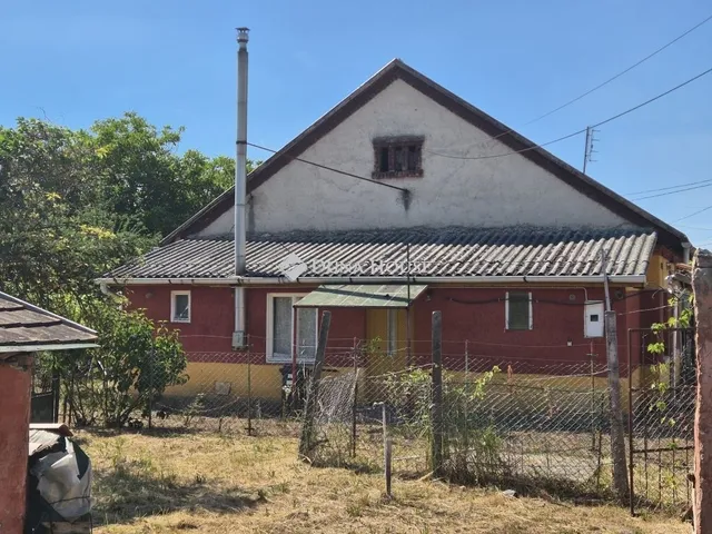 Eladó ház Környe 90 nm
