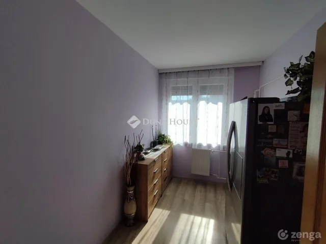 Eladó lakás Tatabánya, Sárberek 67 nm