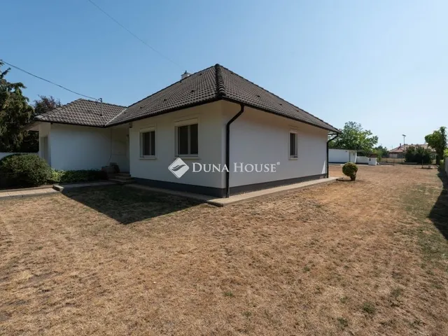 Eladó ház Bábolna 116 nm