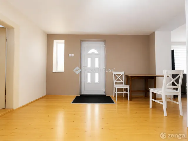 Eladó ház Súr 72 nm