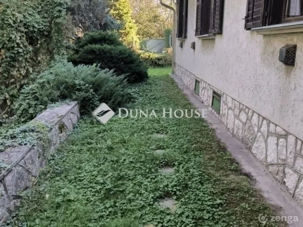 Eladó ház Komárom 224 nm