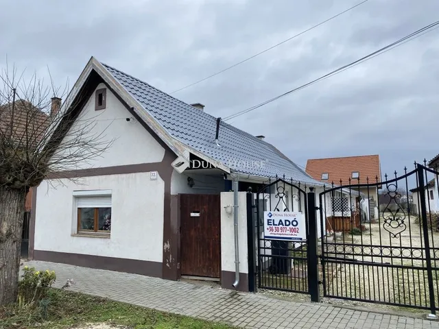 Eladó ház Bicske 54 nm