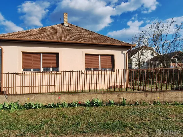 Eladó ház Tápióbicske 97 nm