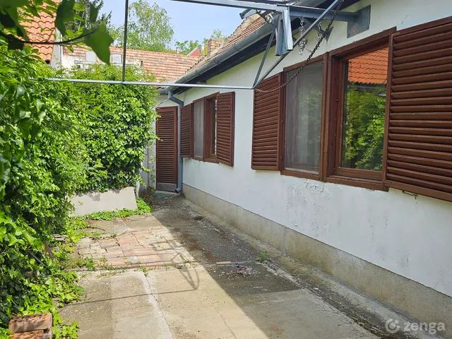 Eladó ház Pécs, Egyetemváros 100 nm