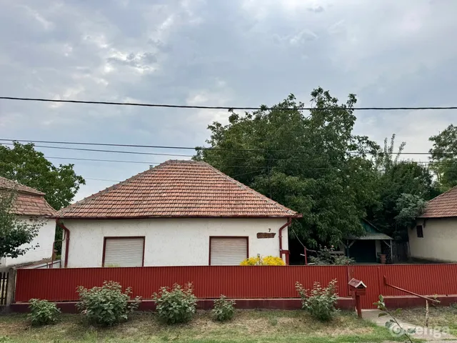 Eladó ház Jászszentandrás 90 nm