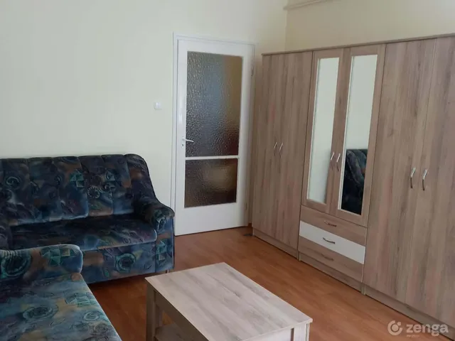 Eladó lakás Pápa, Vajda Péter-lakótelep 49 nm