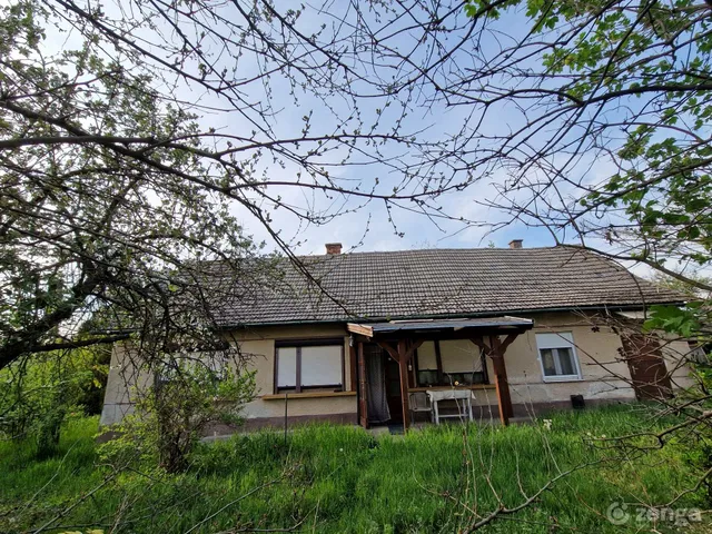 Eladó ház Perkáta, Kossuth Lajos utca 67 87 nm