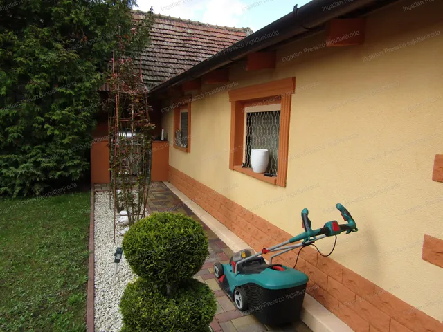 Eladó ház Tapolca 208 nm