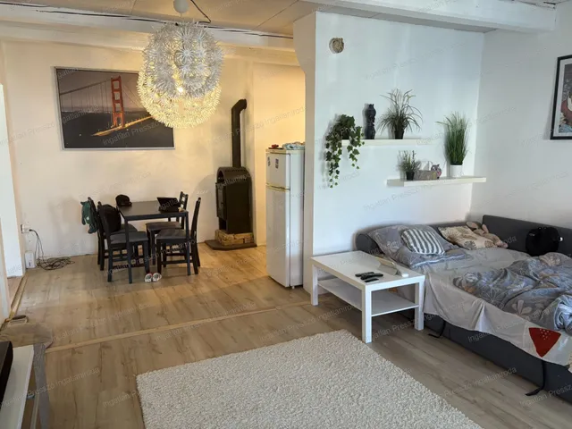 Eladó ház Karakó 56 nm