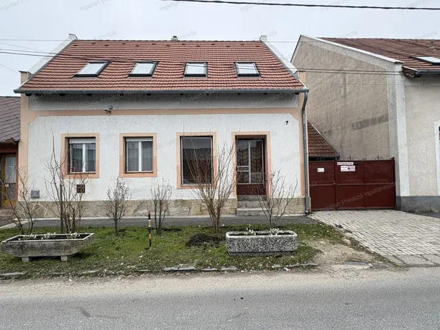 Eladó ház Tapolca 93 nm