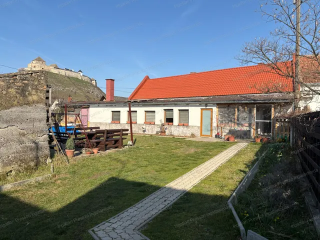 Eladó ház Sümeg 96 nm