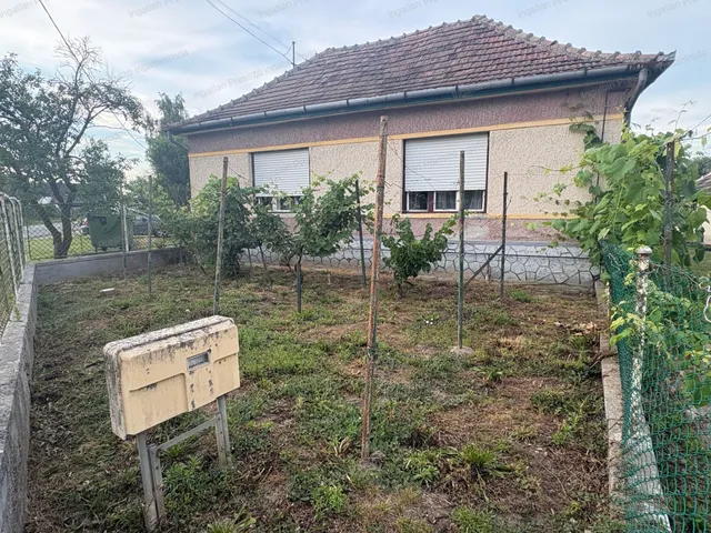 Eladó ház Hetyefő 87 nm