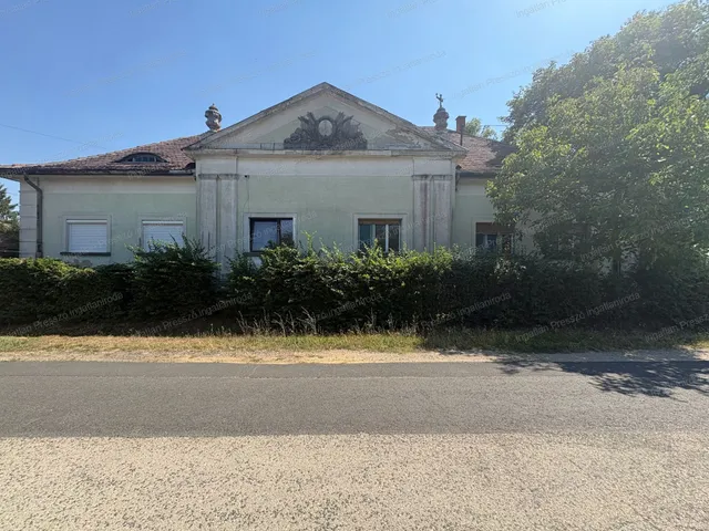 Eladó ház Ukk 90 nm