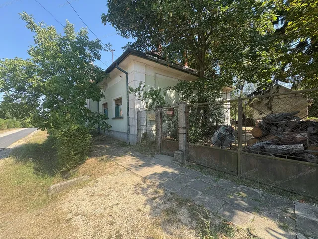 Eladó ház Ukk 90 nm