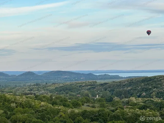 Eladó nyaraló Lesencefalu 75 nm