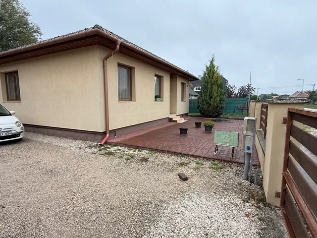 Eladó ház Győr, Győrszentiván 79 nm