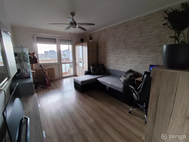 Eladó lakás Szolnok, Széchenyi-lakótelep, Orosz György utca 54 nm