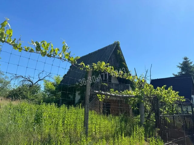 Eladó üdülő és hétvégi ház Szomód 18 nm