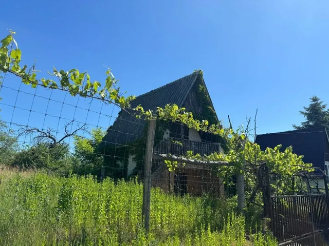 Eladó üdülő és hétvégi ház Szomód 18 nm