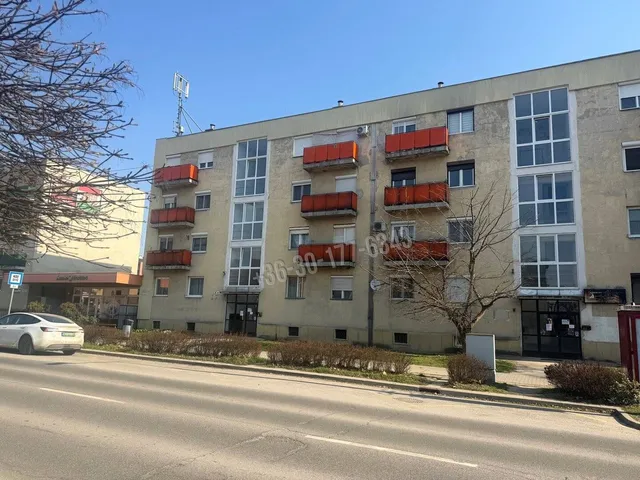 Eladó lakás Tatabánya, Óváros 29 nm