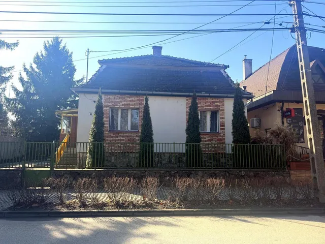 Eladó ház Komárom 60 nm