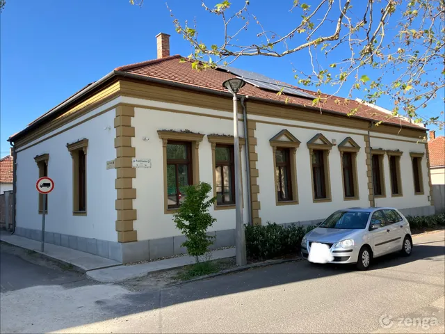 Eladó ház Jászberény 200 nm