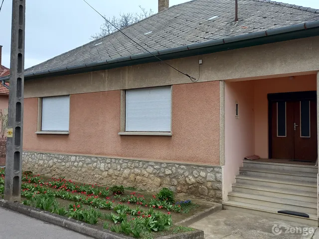 Eladó ház Bonyhád 161 nm