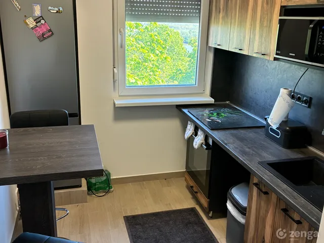 Eladó lakás Dunaújváros, Barátság városrész, Nagy Imre utca 10 48 nm