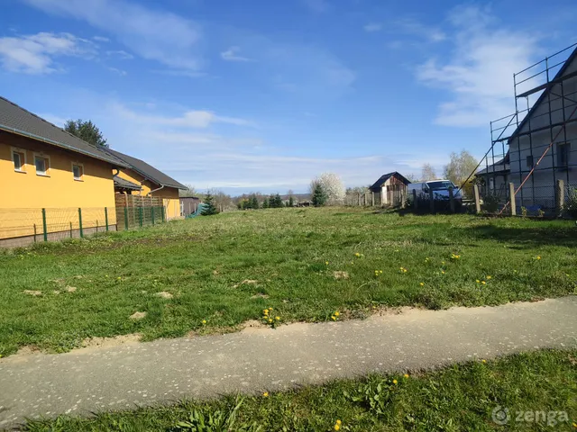 Eladó telek Magyarlak 2050 nm