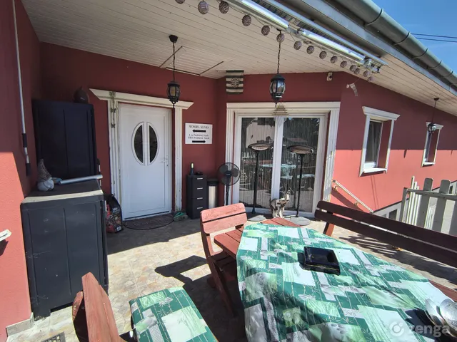 Eladó ház Szigetújfalu, Fő út 137/b 189 nm