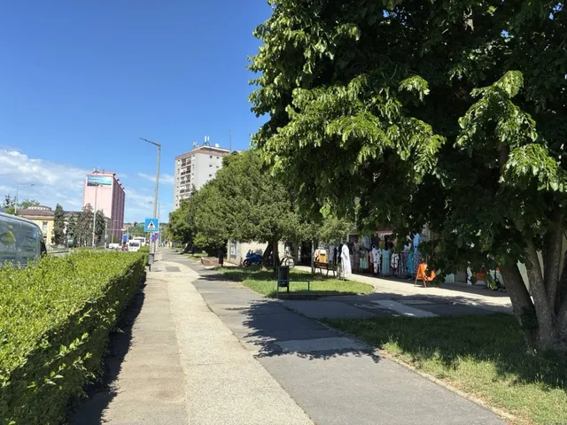 Eladó kereskedelmi és ipari ingatlan Komló 120 nm