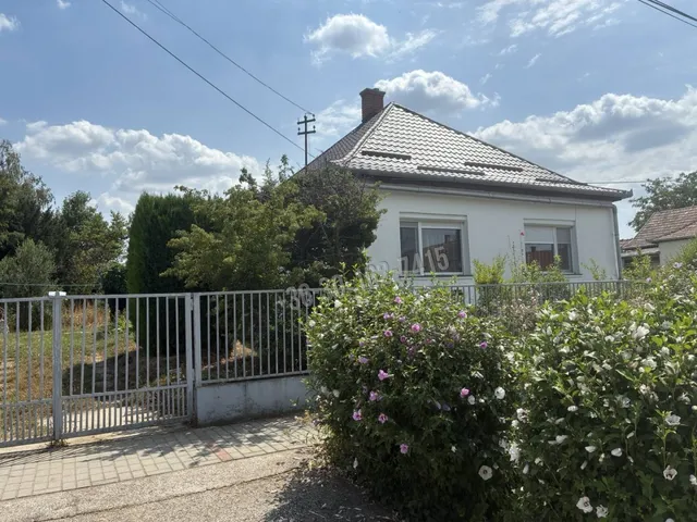 Eladó ház Ságvár 80 nm