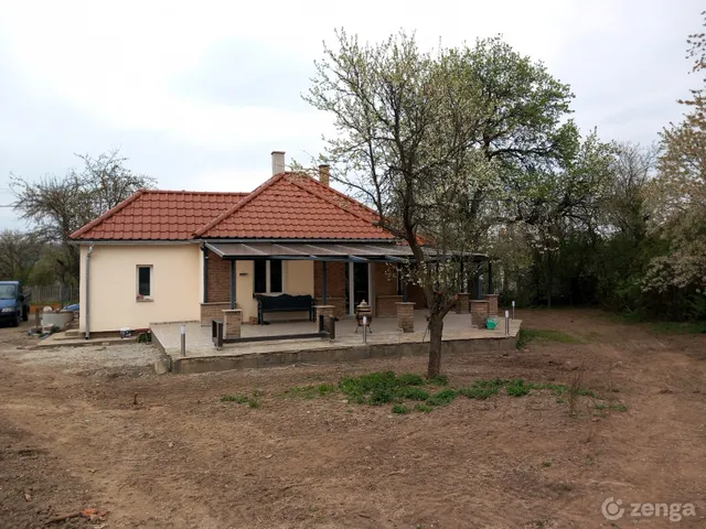 Eladó ház Bánk 120 nm