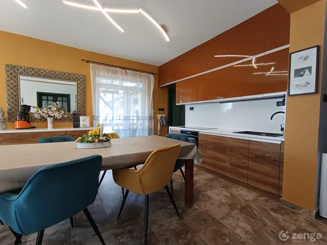 Eladó ház Nyíregyháza, Kertváros 180 nm