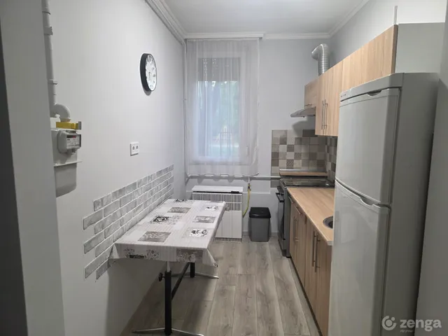 Eladó lakás Gyöngyös, Nyolcvanas lakótelep 37 nm