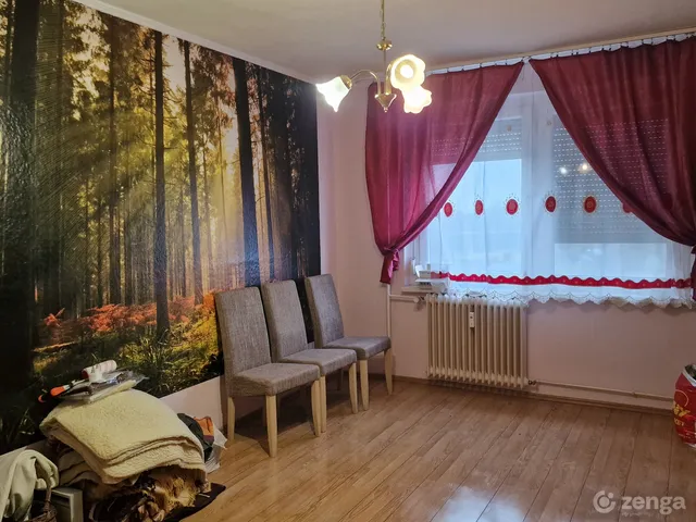 Eladó lakás Dunaújváros, Béke városrész 53 nm