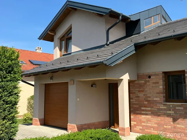 Eladó nyaraló Balatonszárszó 106 nm