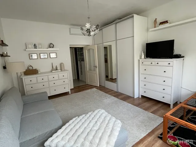 Eladó lakás Sopron, Belváros 33 nm