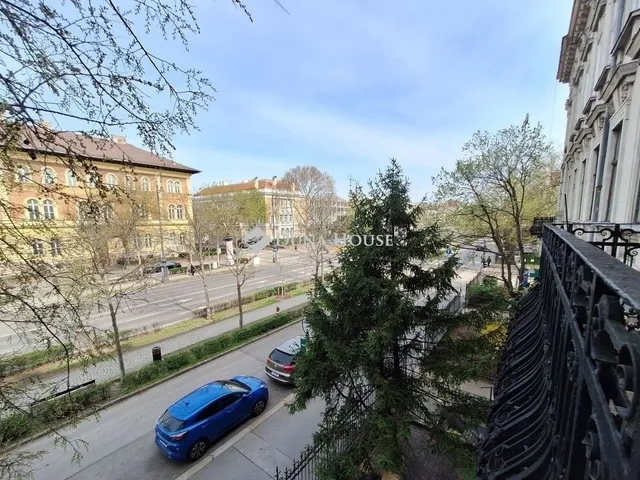 Eladó lakás Budapest VI. kerület 126 nm